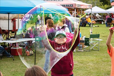 Elijah Bell makes a huge bubble.